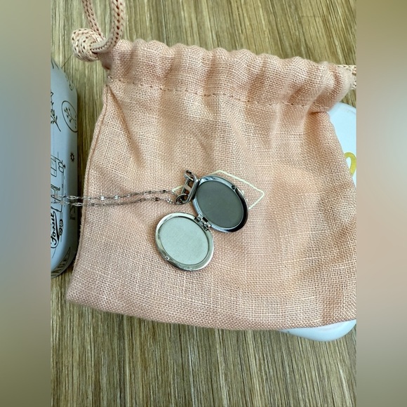 Fossil Heritage Locket Collection Stainless Steel Chain Necklace Engraved L. N. - Picture 9 of 9